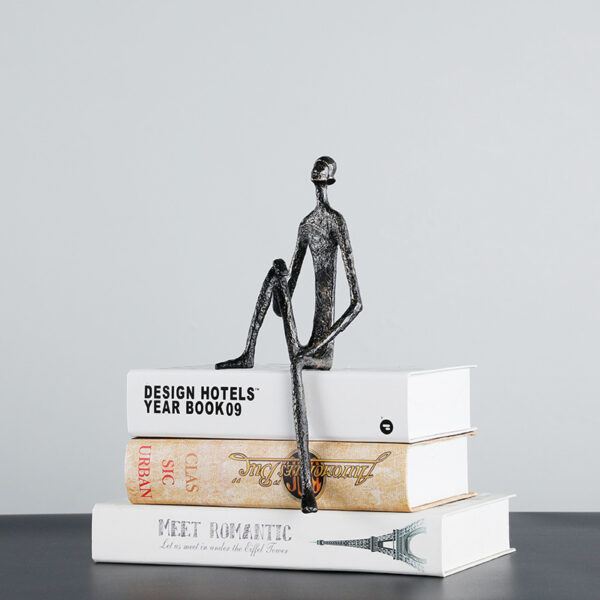 Manny Sculpture - Image 2