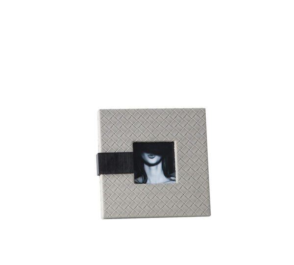 Inis Frame