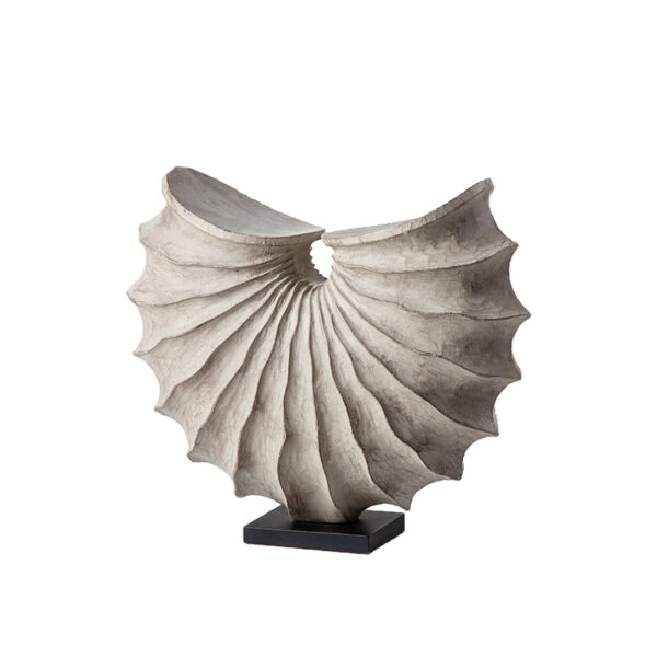 Daqia Ornament